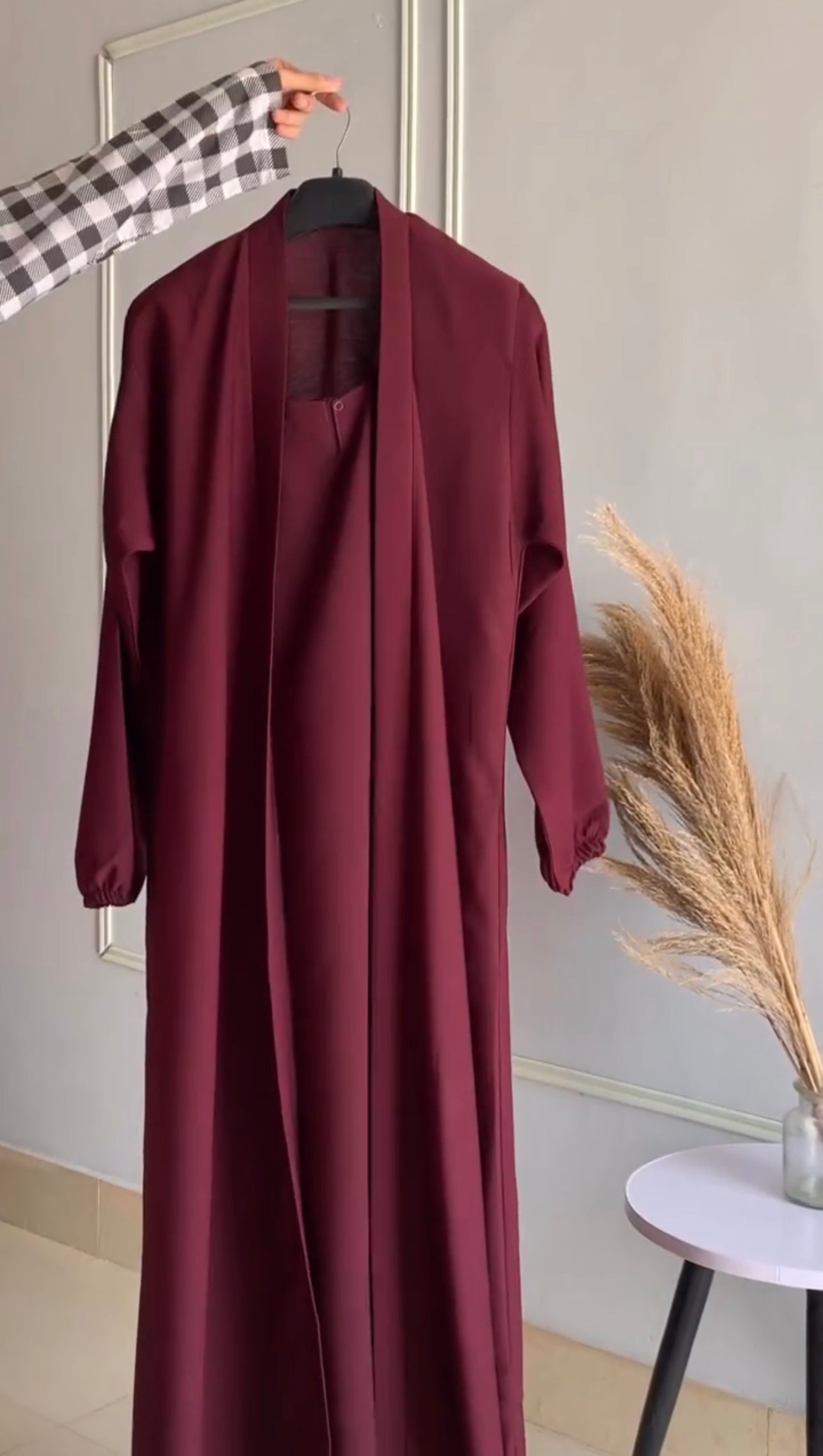 Lama Pack Of 4 Abaya With Scarf
