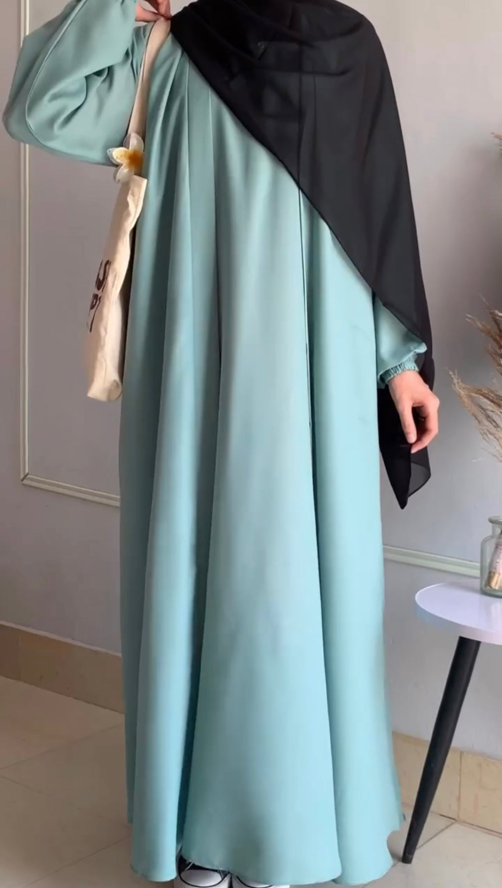 Lama Pack Of 4 Abaya With Scarf