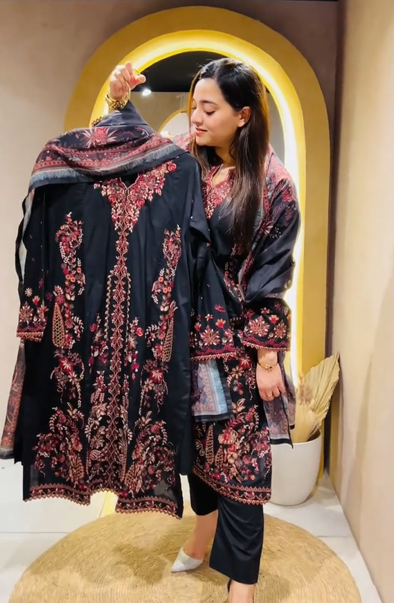 Beautiful Embroidered 3 Piece Dress